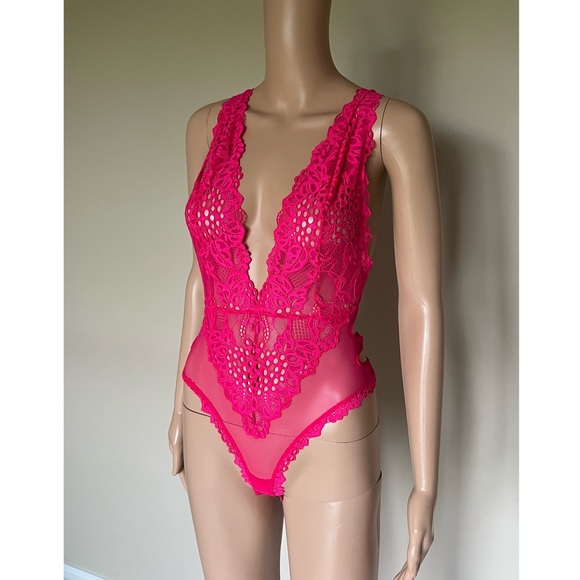 NWOT Victoria's Secret hot pink teddy - Picture 3 of 7